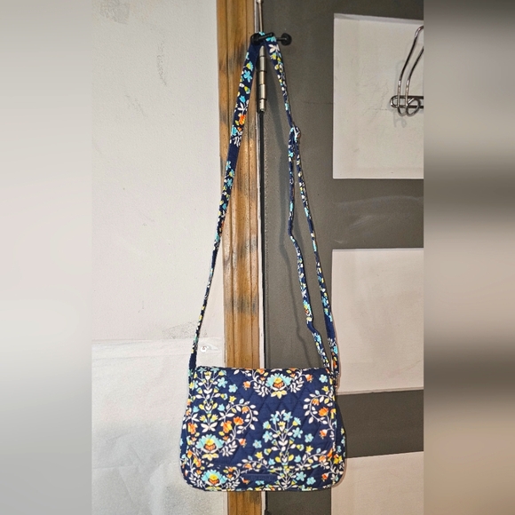Vintage Vera Bradley Floral Blue Crossbody Bag ~ EUC - Picture 3 of 10